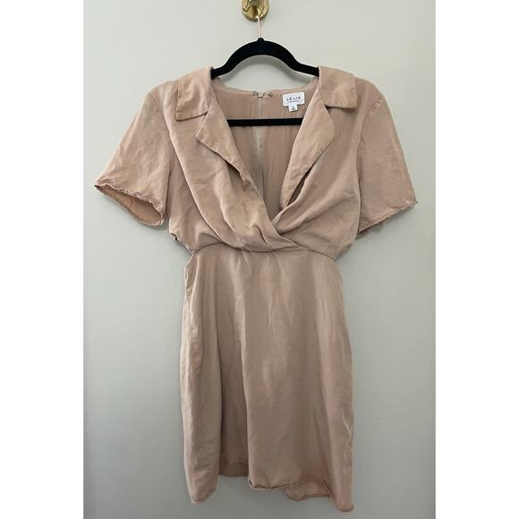 Lelis Vivian Minimalist Neutral Beige Taupe Cut Out Mini Dress Size Small - Picture 2 of 12